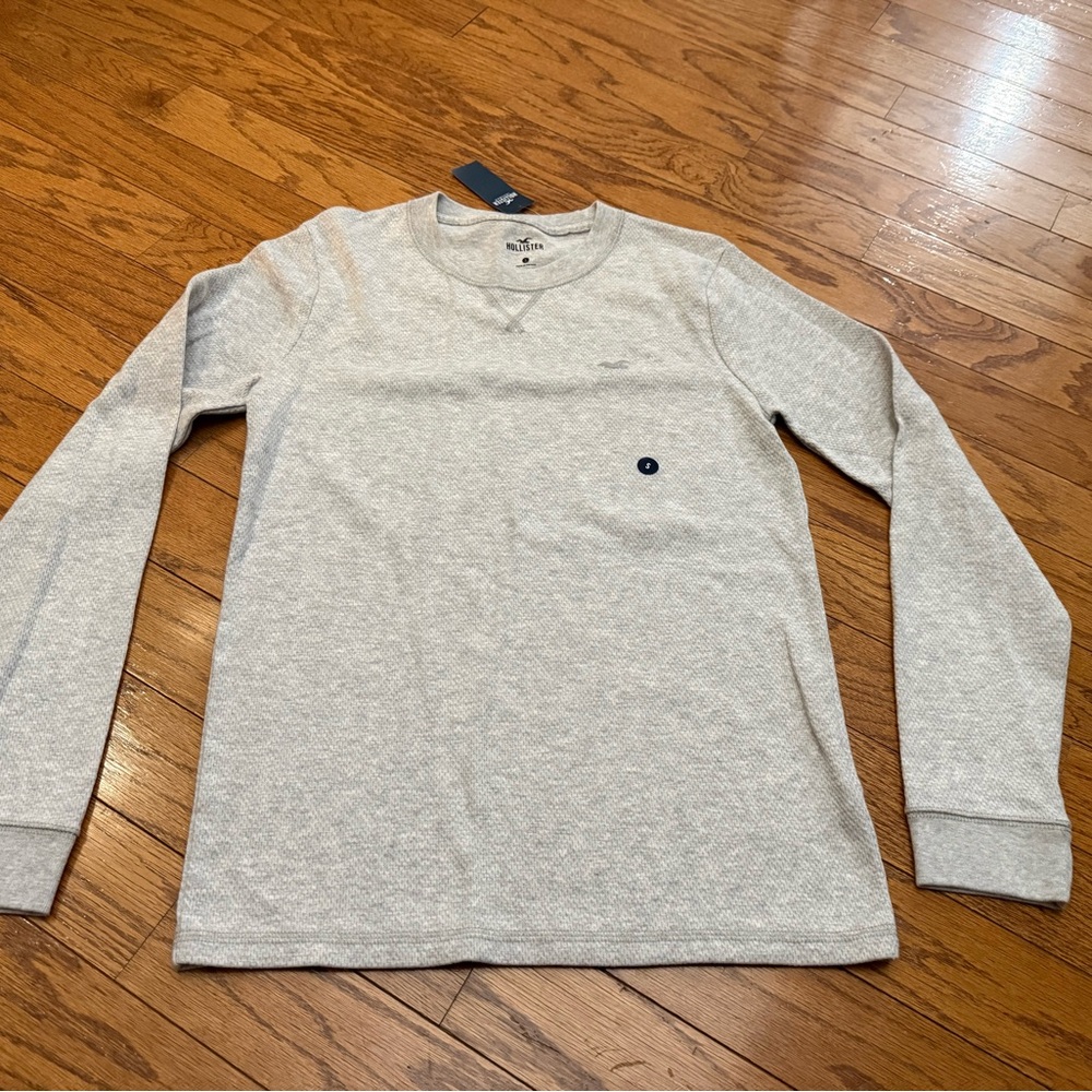Men’s Hollister Long Sleeve Top